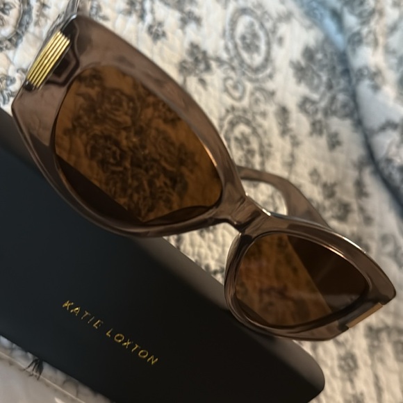 KATIE LOXTON - RIMINI SUNGLASSES - TRANSPARENT MINK - Picture 7 of 11
